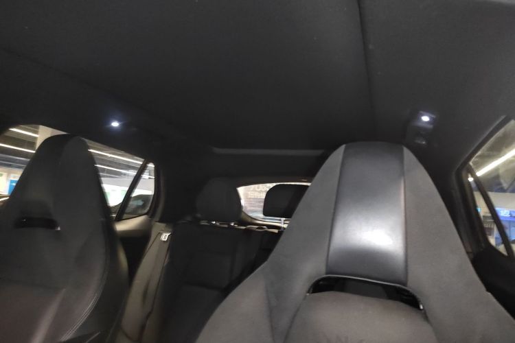 领克01 2021款 2.0TD 四驱暗夜版局部细节22