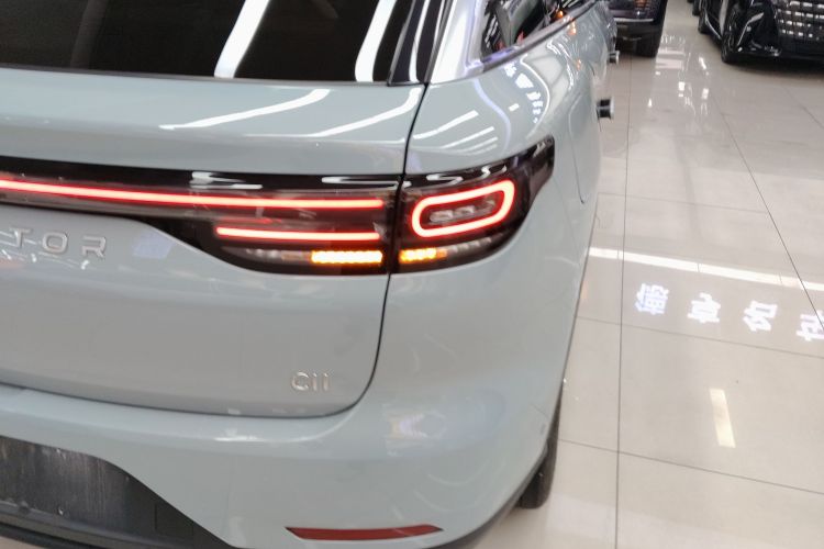 零跑汽车 零跑C11 2024款 增程 300尊享版车身外观6006