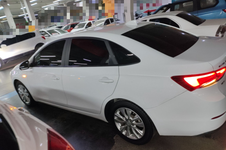 别克 英朗 2019款 15T 双离合互联精英型 国VI车身外观4