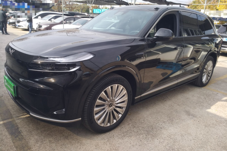 乐道L90 2025款 Ultra 六座版车身外观4