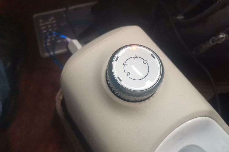 五菱汽车 宏光MINIEV 2024款 第三代 215km 青春版局部细节18