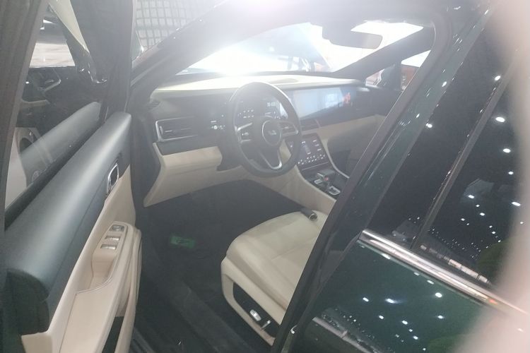 理想汽车 理想ONE 2021款 增程6座版中控内饰20