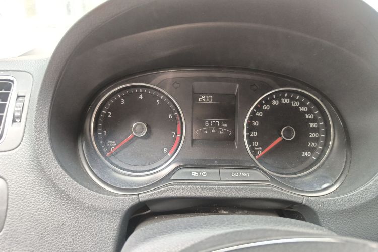 大众 Polo 2016款 1.6L 自动舒适型中控内饰14