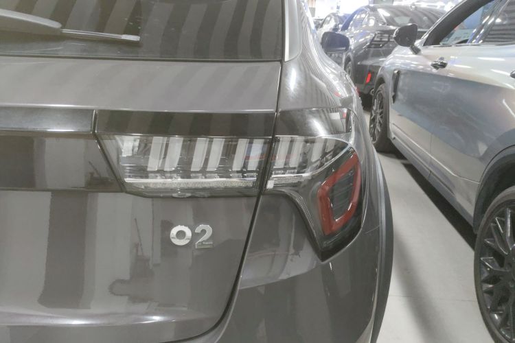 领克02 2022款 2.0TD DCT耀Pro车身外观9