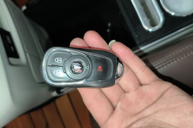 别克GL8 2021款 陆上公务舱 652T 舒适型中控内饰11