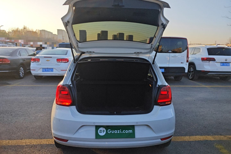大众 Polo 2018款 1.5L 自动安享型机舱底盘23