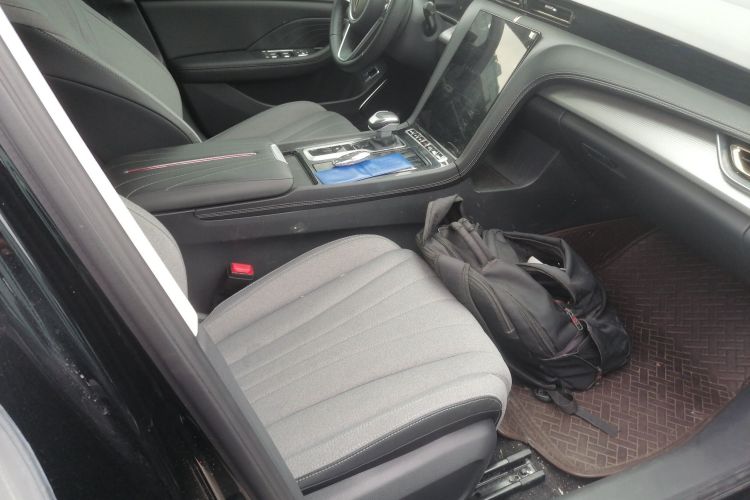 红旗H5 2024款 1.5T DCT智联旗悦版局部细节41