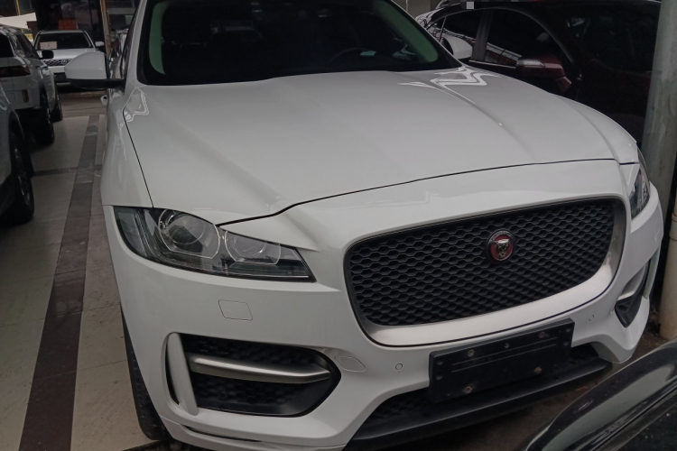 捷豹F-PACE 2016款 2.0T 两驱R-Sport运动版车身外观6001