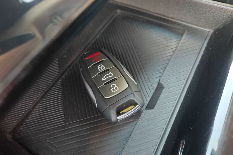 哈弗H6 2022款 第三代 1.5T 自动两驱Max中控内饰7001