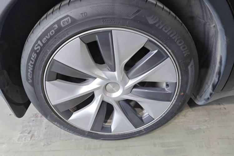 特斯拉 Model Y 2022款 后轮驱动版车身外观6008