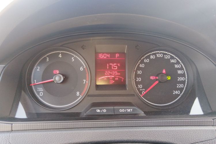 大众 桑塔纳 2016款 1.6L 自动风尚版中控内饰14