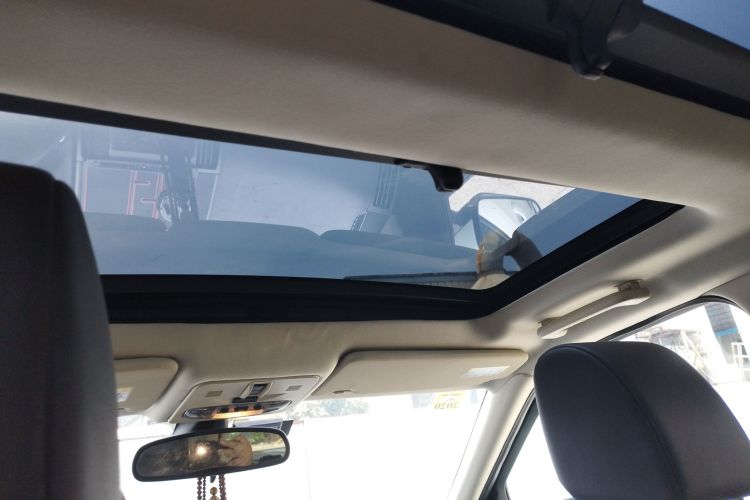 路虎 神行者2 2013款 2.2T SD4 SE柴油版局部细节22