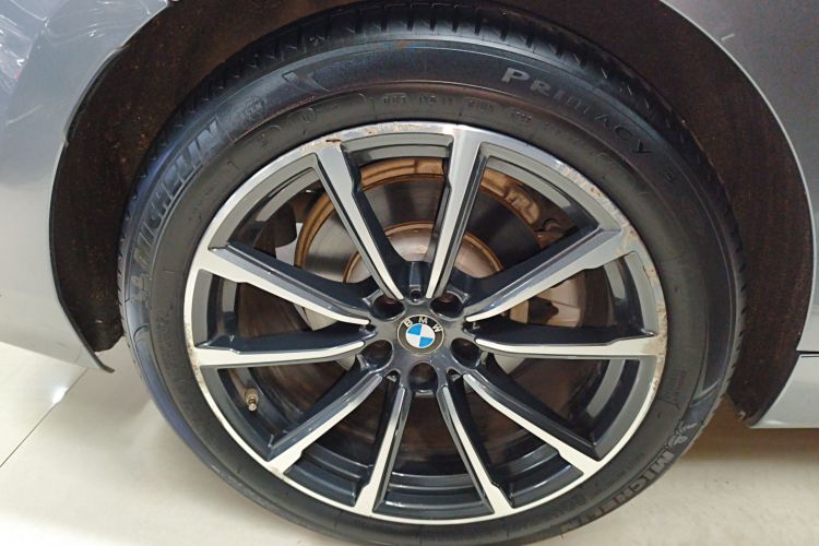 宝马6系GT 2019款 630i 豪华设计套装车身外观6008