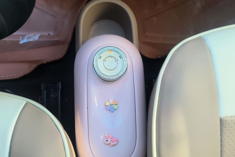 五菱汽车 宏光MINIEV 2025款 四门版 进阶款中控内饰18