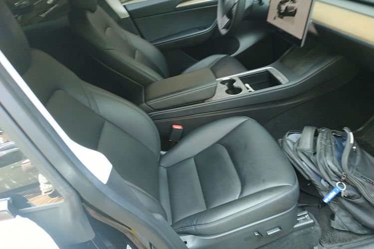 特斯拉 Model Y 2022款 改款 后轮驱动版局部细节41