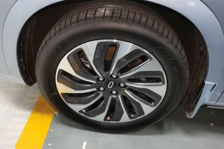 鸿蒙智行 问界M7 2024款 1.5T 后驱Plus版 5座车身外观6007