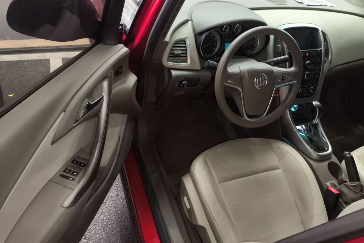 别克 英朗 2013款 GT 1.6L 自动时尚版中控内饰7003