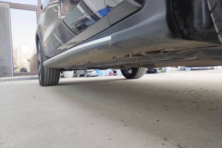 奔驰GLC 2022款 改款 GLC 300 L 4MATIC 动感型臻藏版局部细节9001