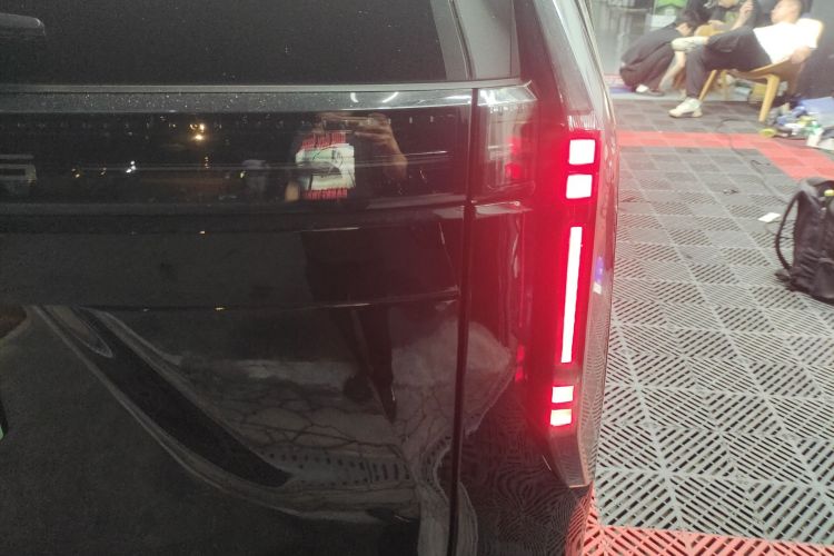 上汽大通MAXUS 大家7 2024款 超混 超长续航版 臻享版车身外观6004