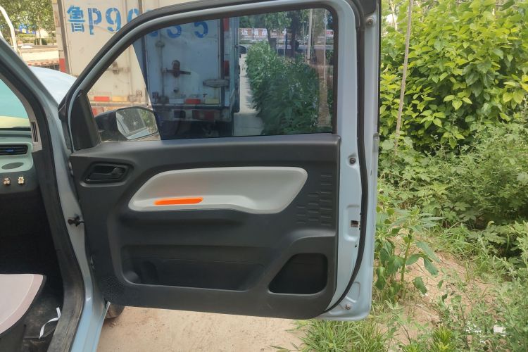 五菱汽车 宏光MINIEV 2022款 自在款 三元锂中控内饰7005