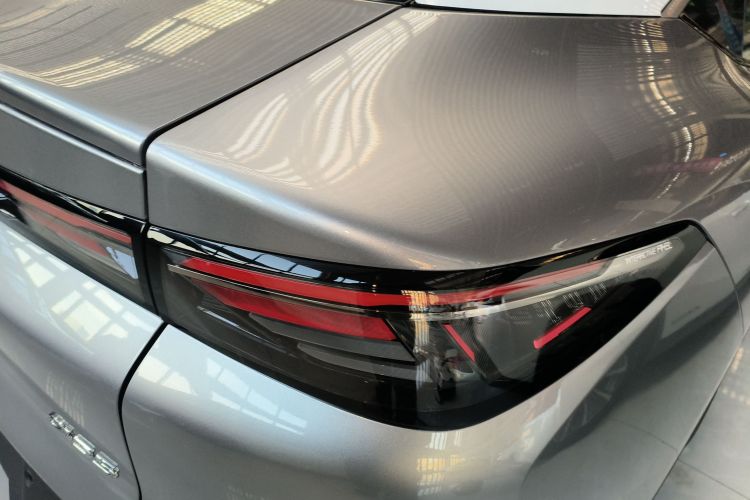 ARCFOX极狐 极狐 阿尔法S5 2025款 改款 560PRO 185kW车身外观9