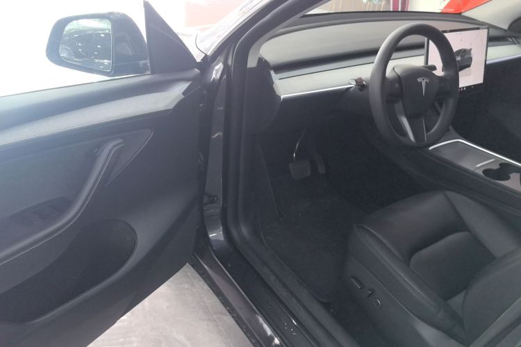 特斯拉 Model Y 2024款 后轮驱动版中控内饰20
