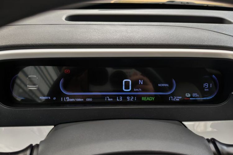 吉利银河 2025款 210km 熊猫卡丁中控内饰14