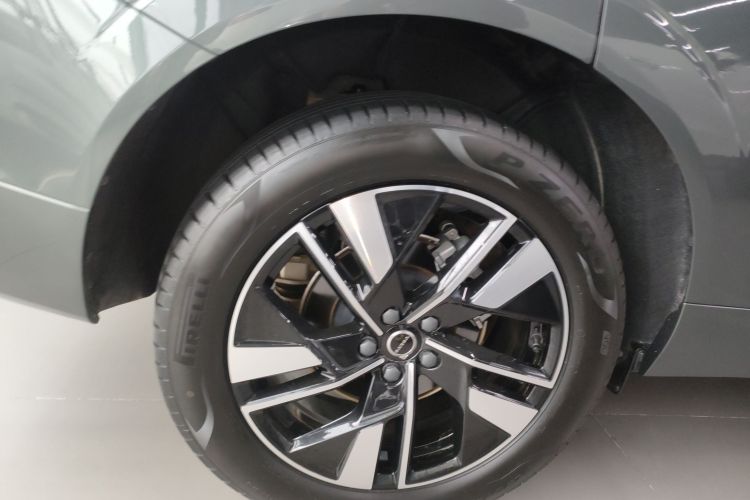 沃尔沃XC60 2026款 B5 四驱智远运动版车身外观6008