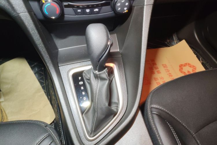 别克 英朗 2021款 改款 典范 1.5L 自动精英型中控内饰18