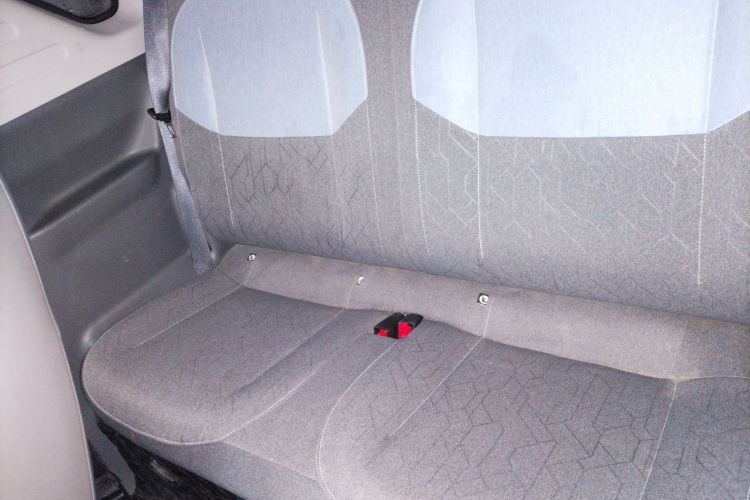 吉利银河 2024款 熊猫mini 200km 耐力熊中控内饰7004