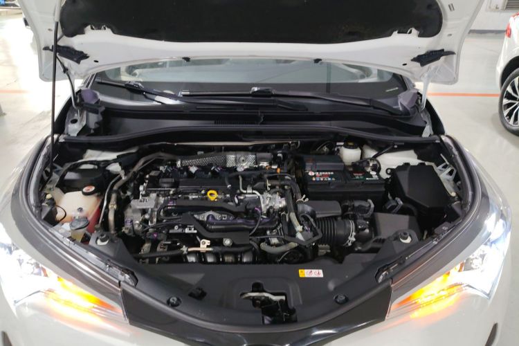 丰田C-HR 2020款 2.0L 领先版机舱底盘24