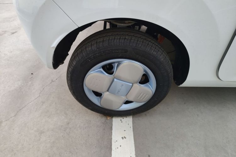 吉利银河 2024款 熊猫mini 200km 耐力熊车身外观6008