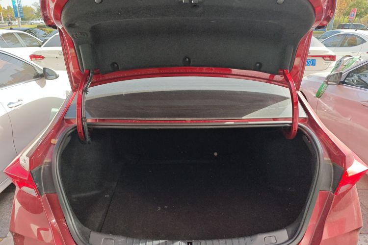 别克 威朗 2023款 Pro 乐享版机舱底盘23