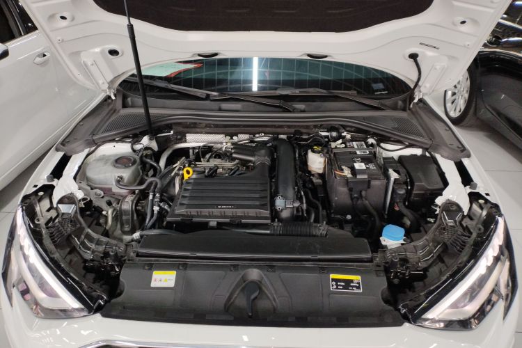 奥迪A3 2023款 改款 A3L Limousine 35 TFSI 进取致雅型机舱底盘24