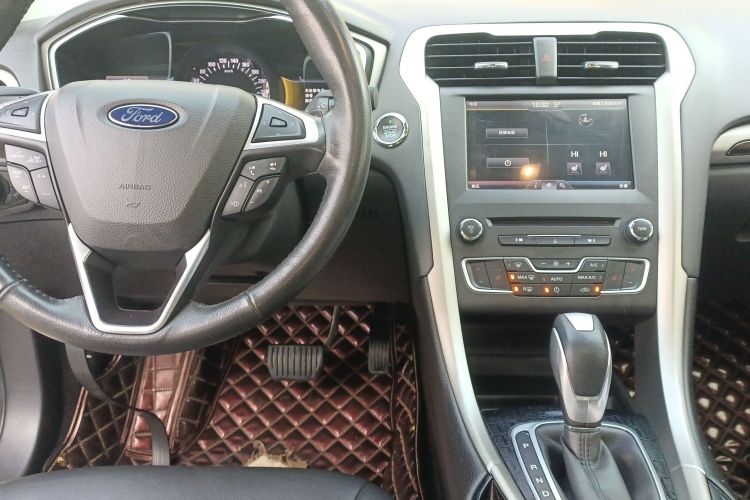 福特 蒙迪欧 2013款 2.0L GTDi200豪华型中控内饰16