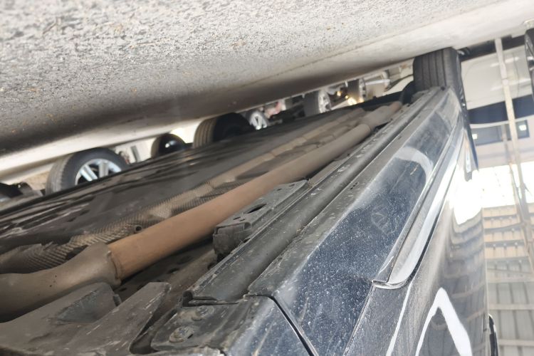 腾势D9 2024款 DM-i 980 四驱旗舰型局部细节9001