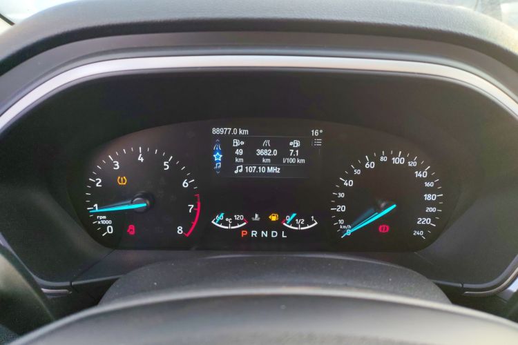 福特 福克斯 2020款 三厢 1.5L 自动锋跃型中控内饰14