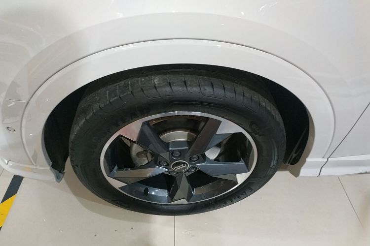 奥迪Q3 2023款 35 TFSI 时尚动感型（1.5T）车身外观6007