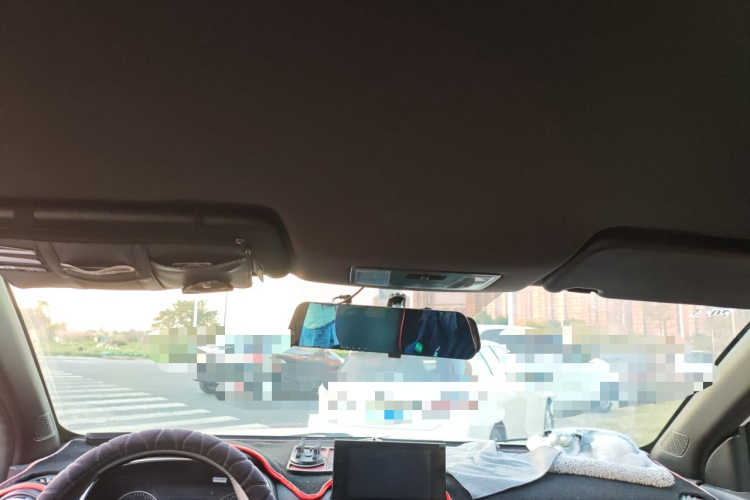 东风风光 风光500 2022款 1.5L 手动悦享型中控内饰22