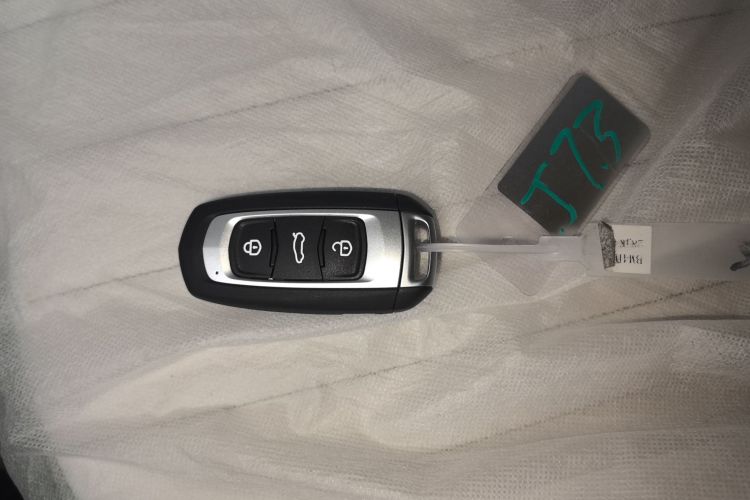 吉利银河 2025款 210km 熊猫骑士中控内饰11