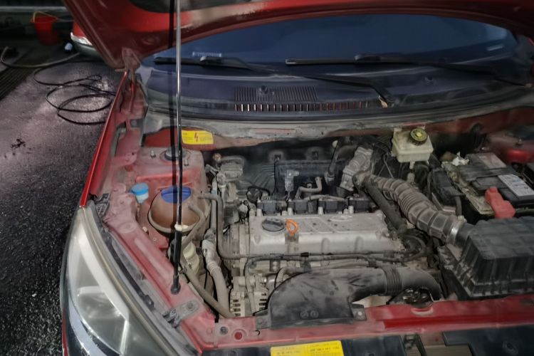 奇瑞 瑞虎3X 2018款 1.5L 自动精英版机舱底盘25