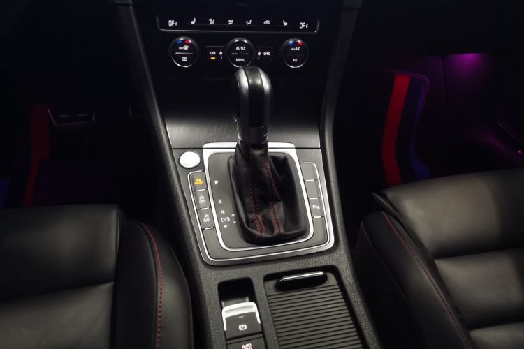 大众 高尔夫GTI 2016款 2.0TSI GTI中控内饰18