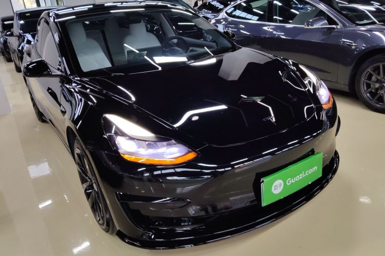 特斯拉 Model 3 2022款 后轮驱动版车身外观3