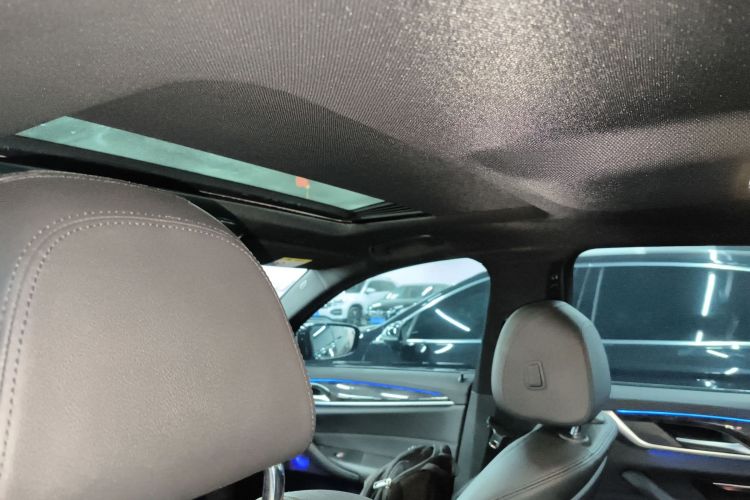 宝马5系 2018款 525Li M运动套装中控内饰22