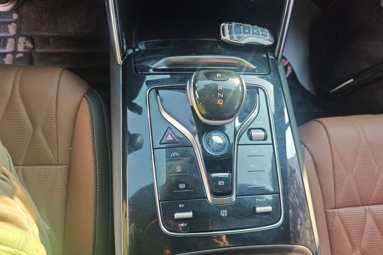 比亚迪 唐新能源 2021款 DM-i 112KM 尊贵型局部细节18