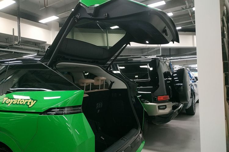 小鹏X9 2024款 610长续航Max机舱底盘23