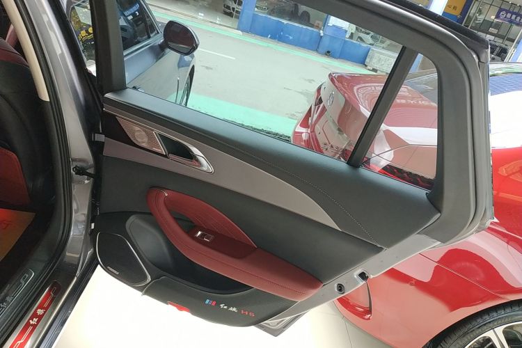 红旗H5 2024款 2.0T 自动智联旗畅版中控内饰45