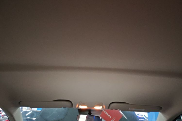 红旗E-QM5 2024款 500km 出行版中控内饰22