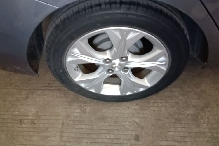 雪佛兰 科沃兹 2020款 325T 自动欣悦版车身外观6008