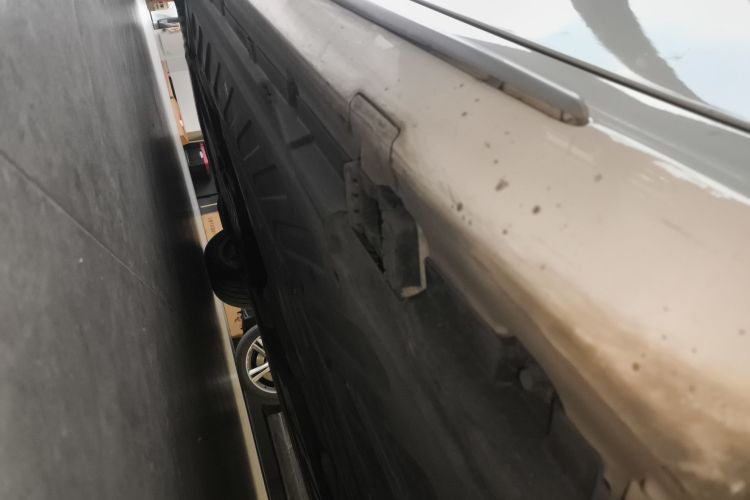 奔驰C级 2015款 改款 C 180 L 运动型局部细节9002